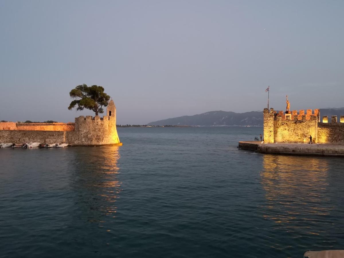 Ecco Apartments I Nafpaktos Exteriör bild